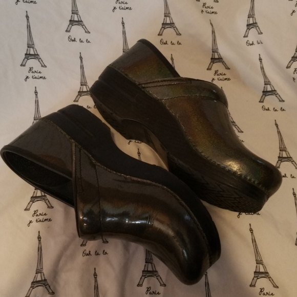 Dansko Shoes - Dansko clog size 38 Greenish metallic.